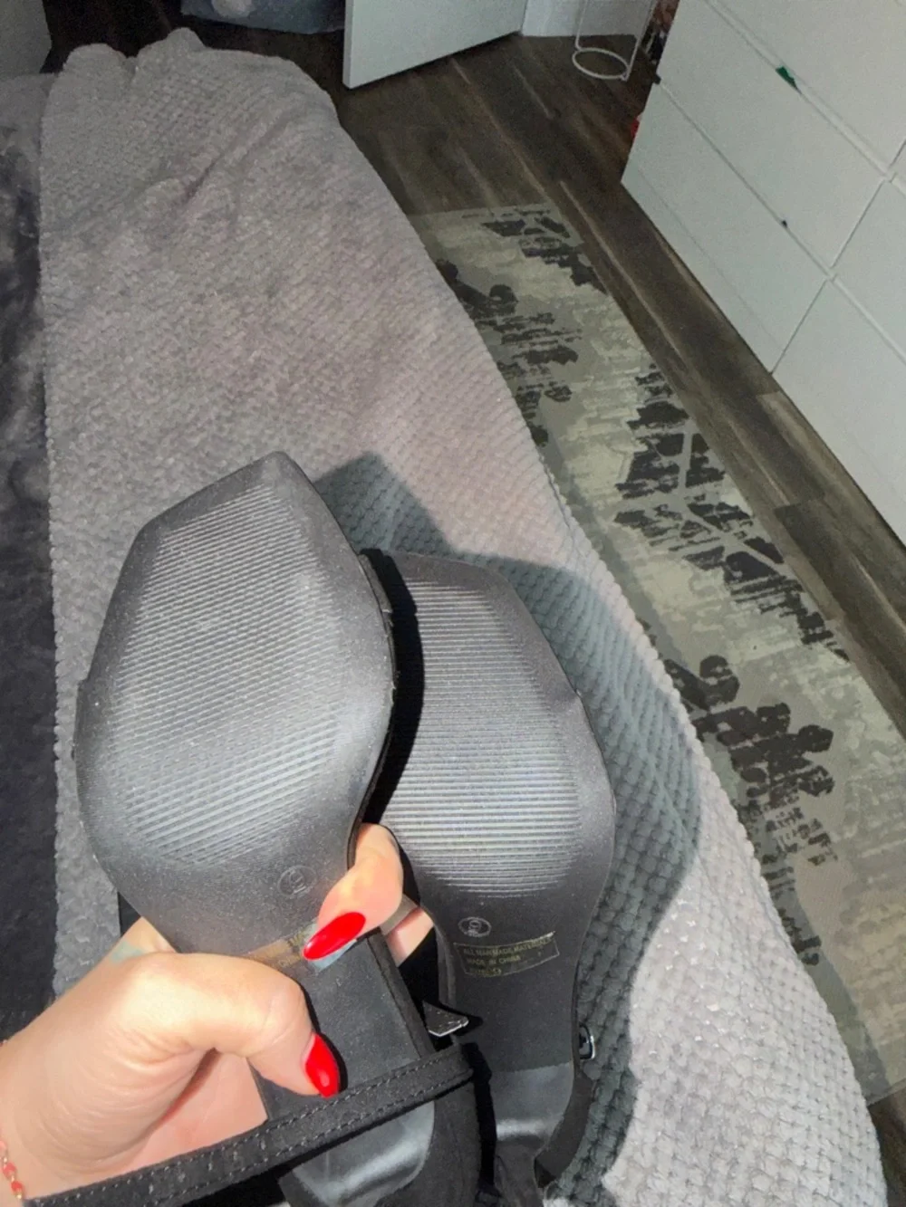 Fashion Nova Black Herls - Picture 5 of 5